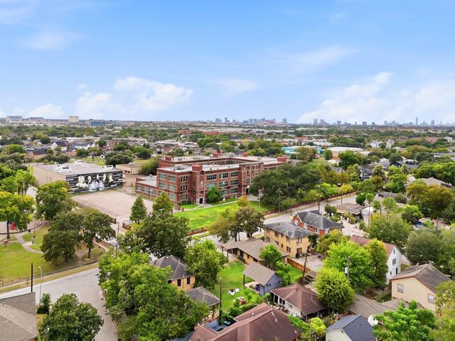 5109 Polk Street, Houston, TX 77023
