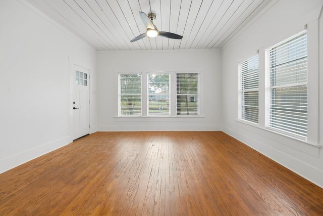5109 Polk Street, Houston, TX 77023