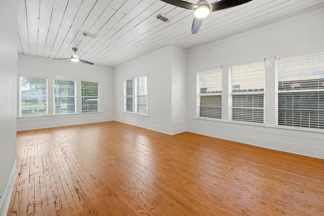 5109 Polk Street, Houston, TX 77023