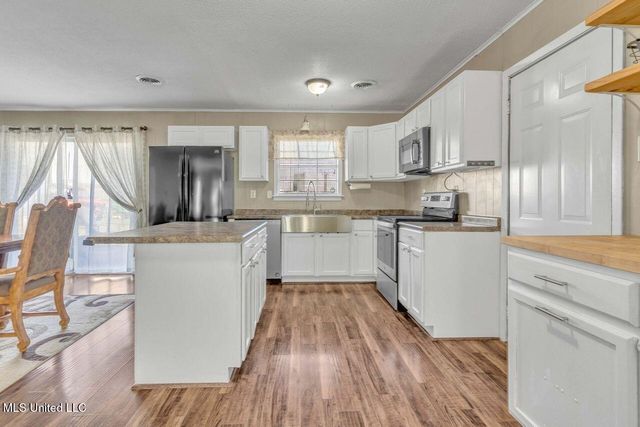 7984 Charleston Drive, Southaven, MS 38671