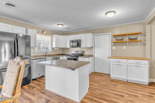 7984 Charleston Drive, Southaven, MS 38671