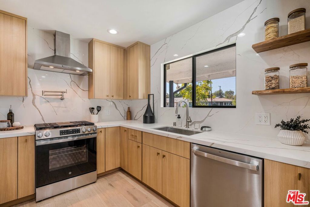 6150 Sylvia Avenue, Tarzana, CA 91335 — photo 5
