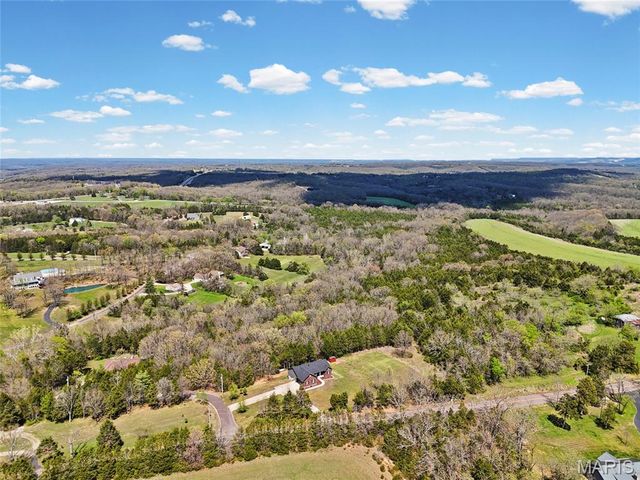 3085 Flucom Road, De Soto, MO 63020