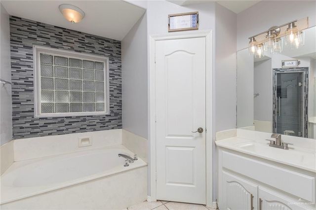 1904 Bald Cypress Drive, Weslaco, TX 78596