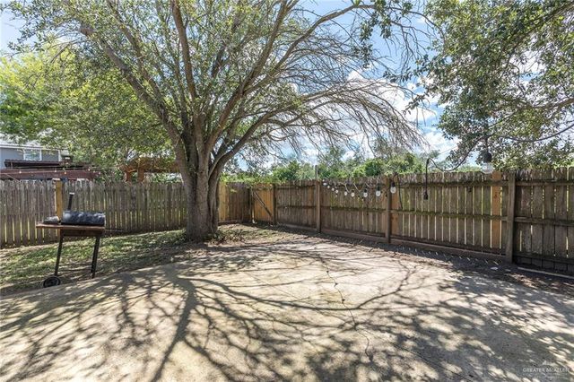 1904 Bald Cypress Drive, Weslaco, TX 78596