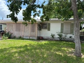 1202 Shiels Dr, Corpus Christi, TX 78412