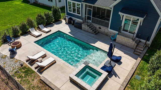 9447 Silver Stone Lane, Ooltewah, TN 37363