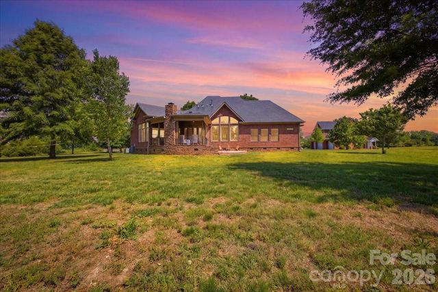 517 W CJ Thomas Road, Monroe, NC 28110