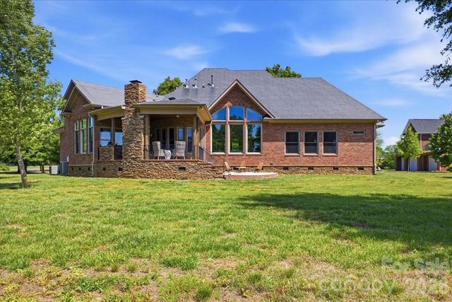 517 W CJ Thomas Road, Monroe, NC 28110