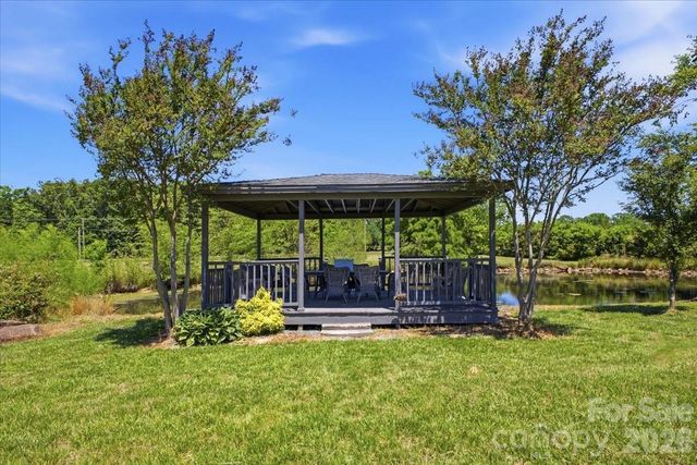 517 W CJ Thomas Road, Monroe, NC 28110