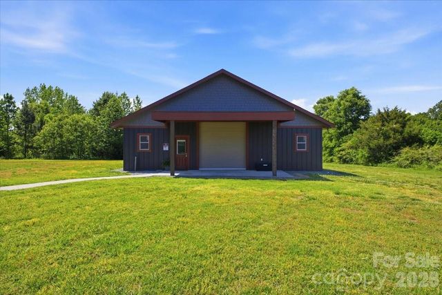 517 W CJ Thomas Road, Monroe, NC 28110