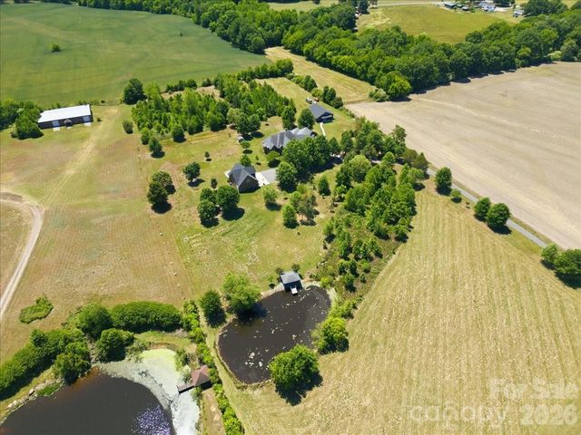517 W CJ Thomas Road, Monroe, NC 28110