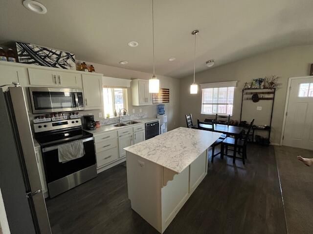 3555 S Pacific Highway SPC 11, Medford, OR 97501