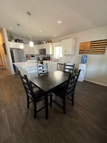3555 S Pacific Highway SPC 11, Medford, OR 97501