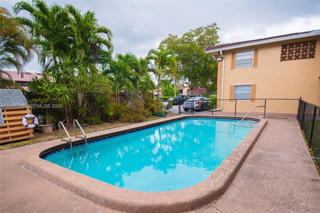 8704 NW 35th St 104, Coral Springs, FL 33065