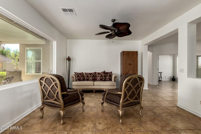 1423 E PEACH TREE Drive, Chandler, AZ 85249