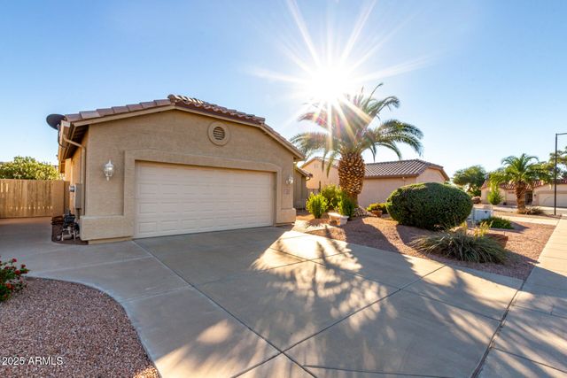 1423 E PEACH TREE Drive, Chandler, AZ 85249