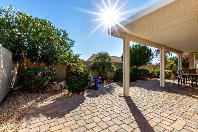 1423 E PEACH TREE Drive, Chandler, AZ 85249