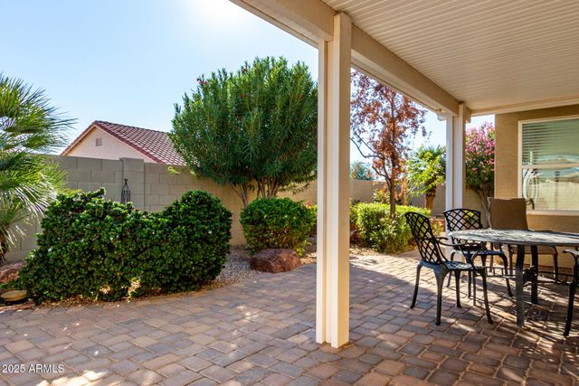 1423 E PEACH TREE Drive, Chandler, AZ 85249