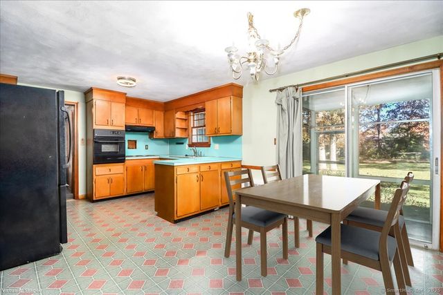 134 Brentwood Drive, Bristol, CT 06010