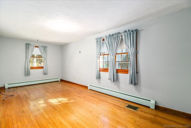 134 Brentwood Drive, Bristol, CT 06010