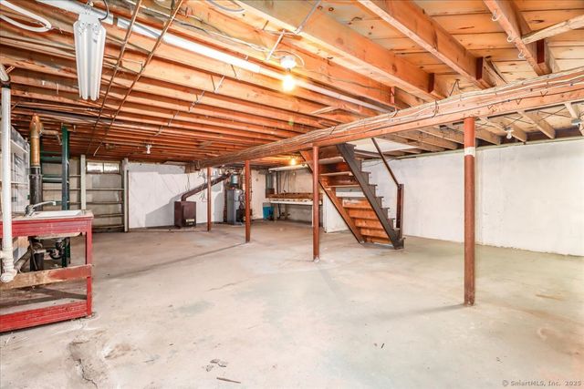 134 Brentwood Drive, Bristol, CT 06010