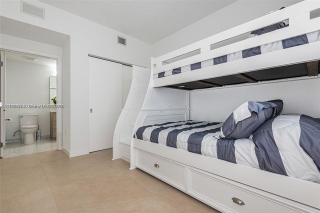 16385 Biscayne Blvd 2118, North Miami Beach, FL 33160