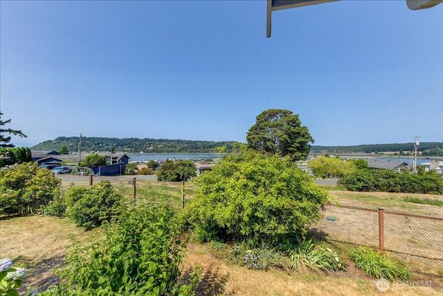 8170 Cultus Drive, Clinton, WA 98236