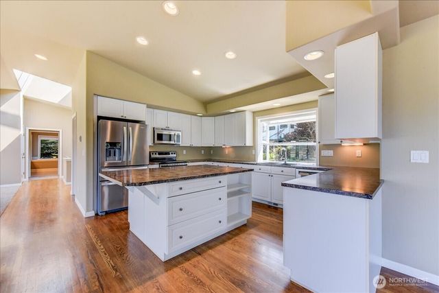 8170 Cultus Drive, Clinton, WA 98236