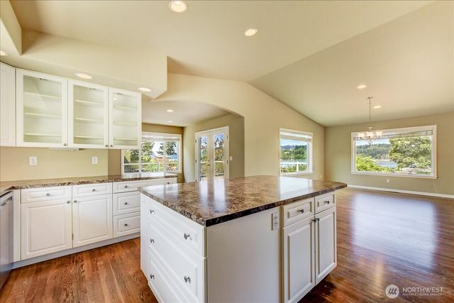 8170 Cultus Drive, Clinton, WA 98236