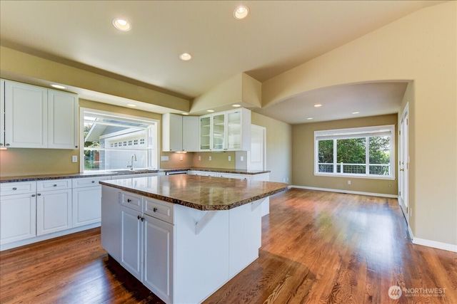 8170 Cultus Drive, Clinton, WA 98236