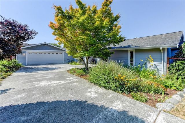 8170 Cultus Drive, Clinton, WA 98236