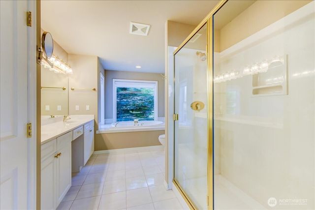 8170 Cultus Drive, Clinton, WA 98236