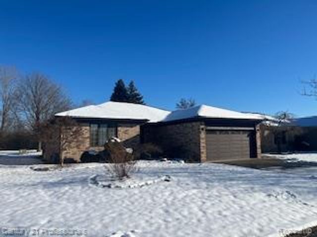 38948 Trawick Court, Sterling Heights, MI 48310