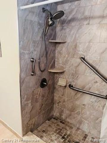 38948 Trawick Court, Sterling Heights, MI 48310