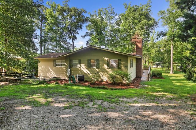 668 Lake Front Drive, Abbeville, AL 36310