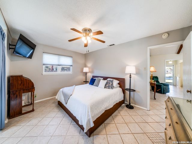 302 Cordoba, Universal City, TX 78148