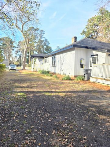 203 E George Street, Saint George, SC 29477