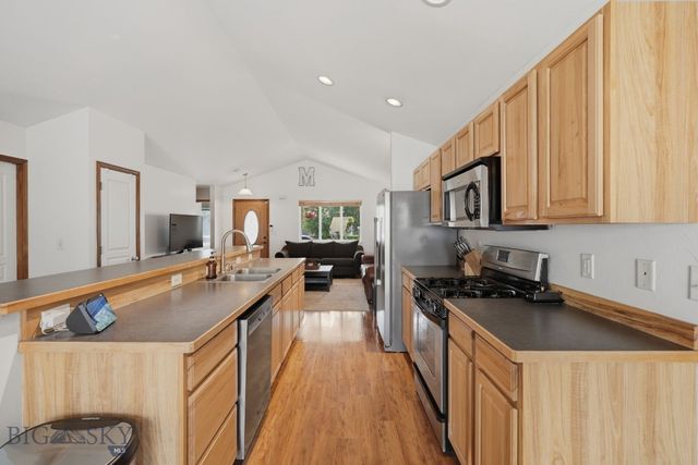 681 Green Tree Drive, Belgrade, MT 59714