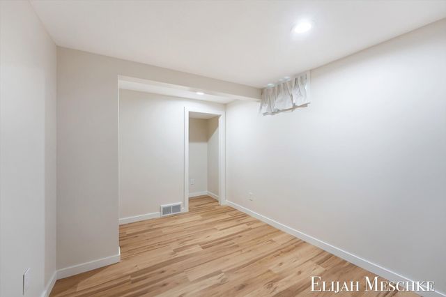 936 Valley Avenue Nw, City Of Grand Rapids, MI 49504