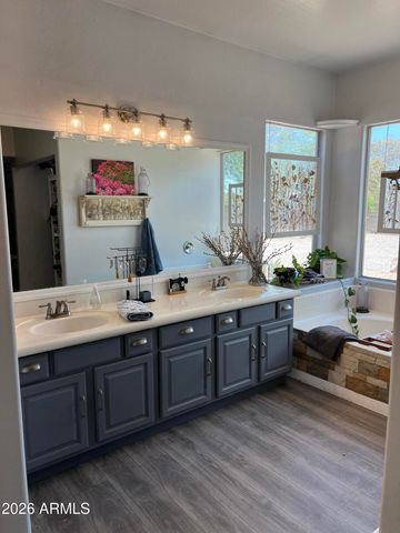 24334 W DESERT VISTA Trail, Wittmann, AZ 85361