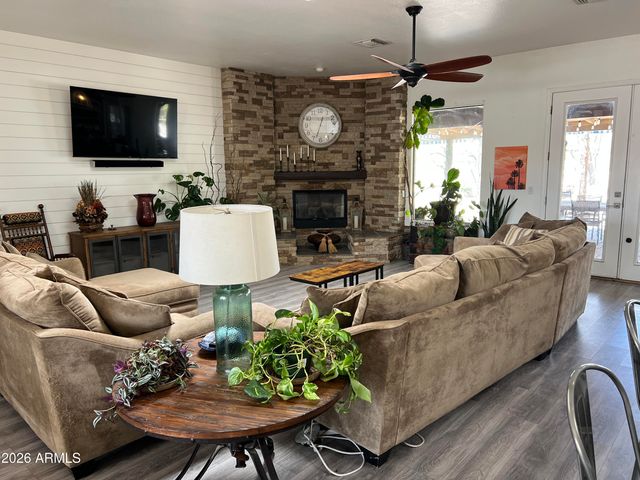 24334 W DESERT VISTA Trail, Wittmann, AZ 85361
