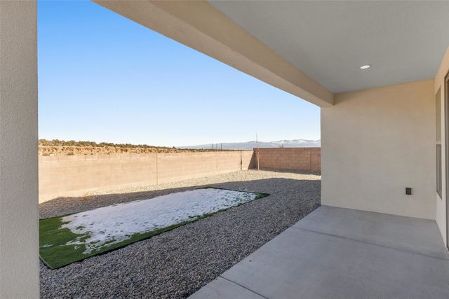 71 Cadena Loop, Los Alamos, NM 87547