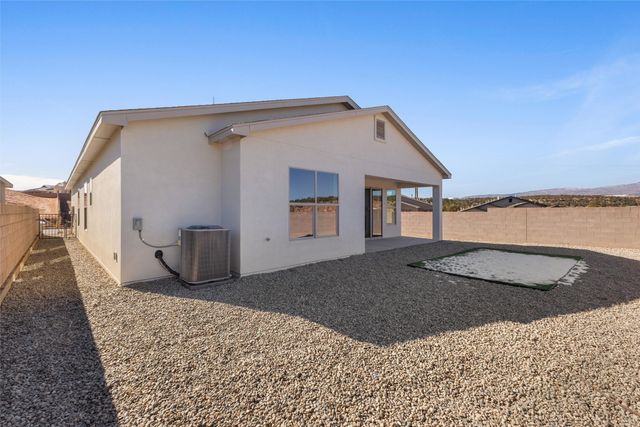 71 Cadena Loop, Los Alamos, NM 87547