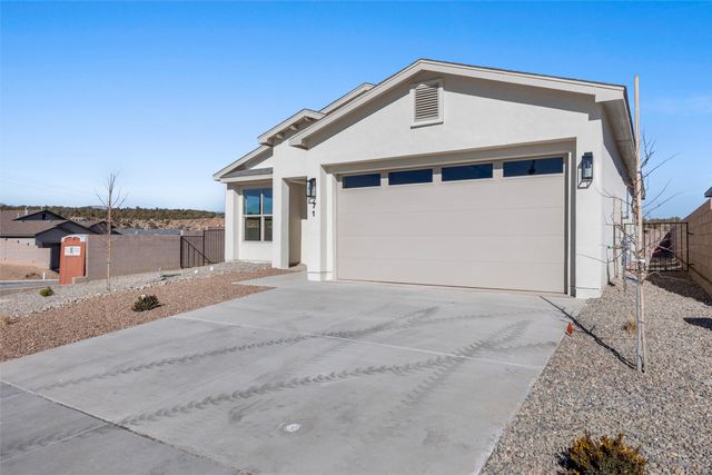 71 Cadena Loop, Los Alamos, NM 87547
