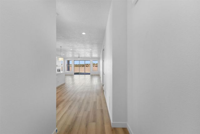 71 Cadena Loop, Los Alamos, NM 87547