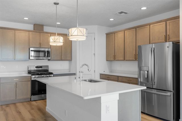 71 Cadena Loop, Los Alamos, NM 87547