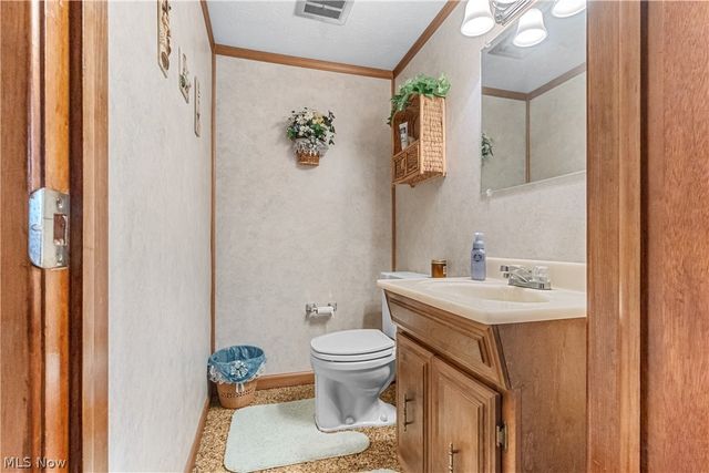 7765 Fern Drive, Mentor On The Lake, OH 44060