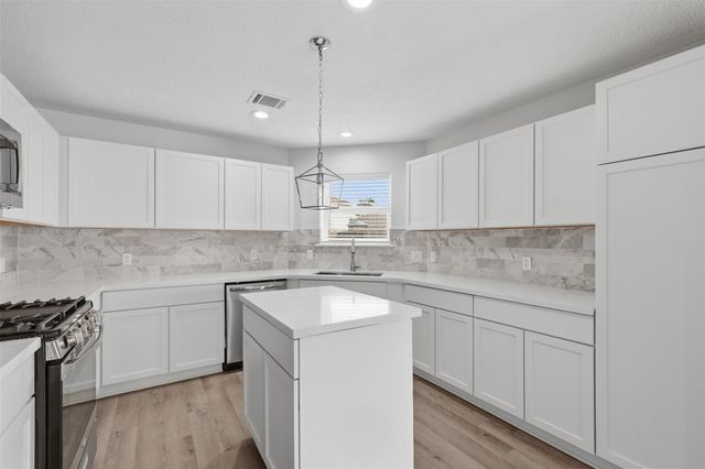 9026 Mcgallion Road, Houston, TX 77022