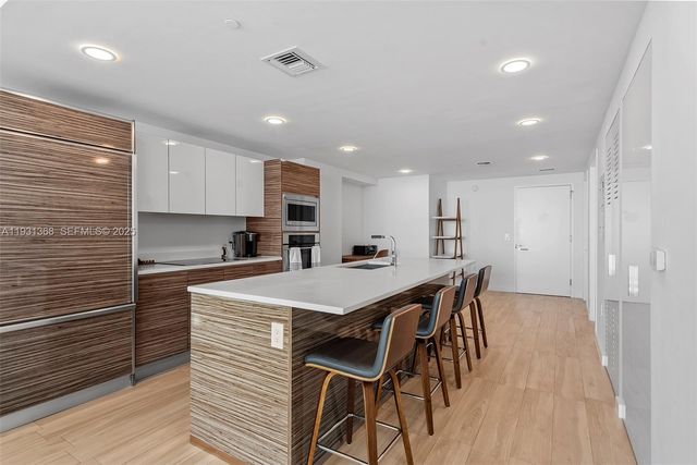 460 NE 28th St 3903, Miami, FL 33137